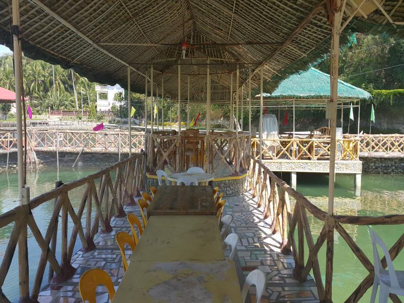Palangan Bayview Beach Resort Puerto Galera Buitenkant foto